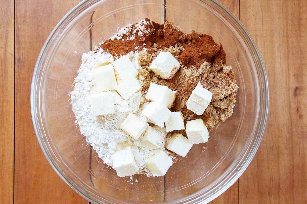 How to make shoofly pie crumb topping in a glass bowl.