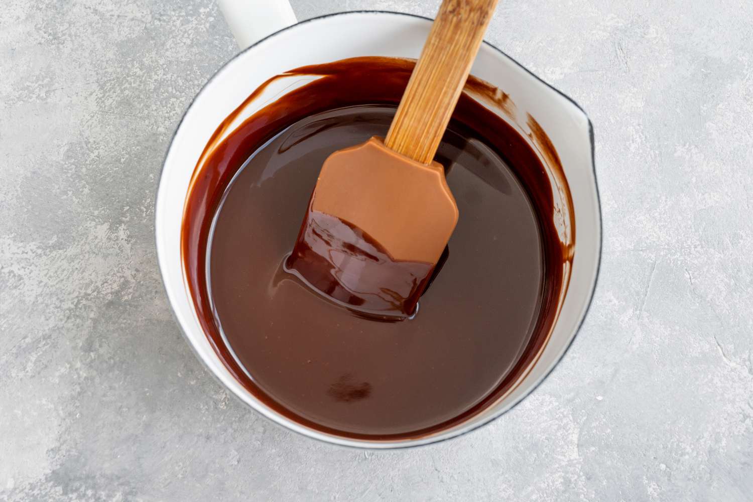 Small saucepan of melted chocolate 
