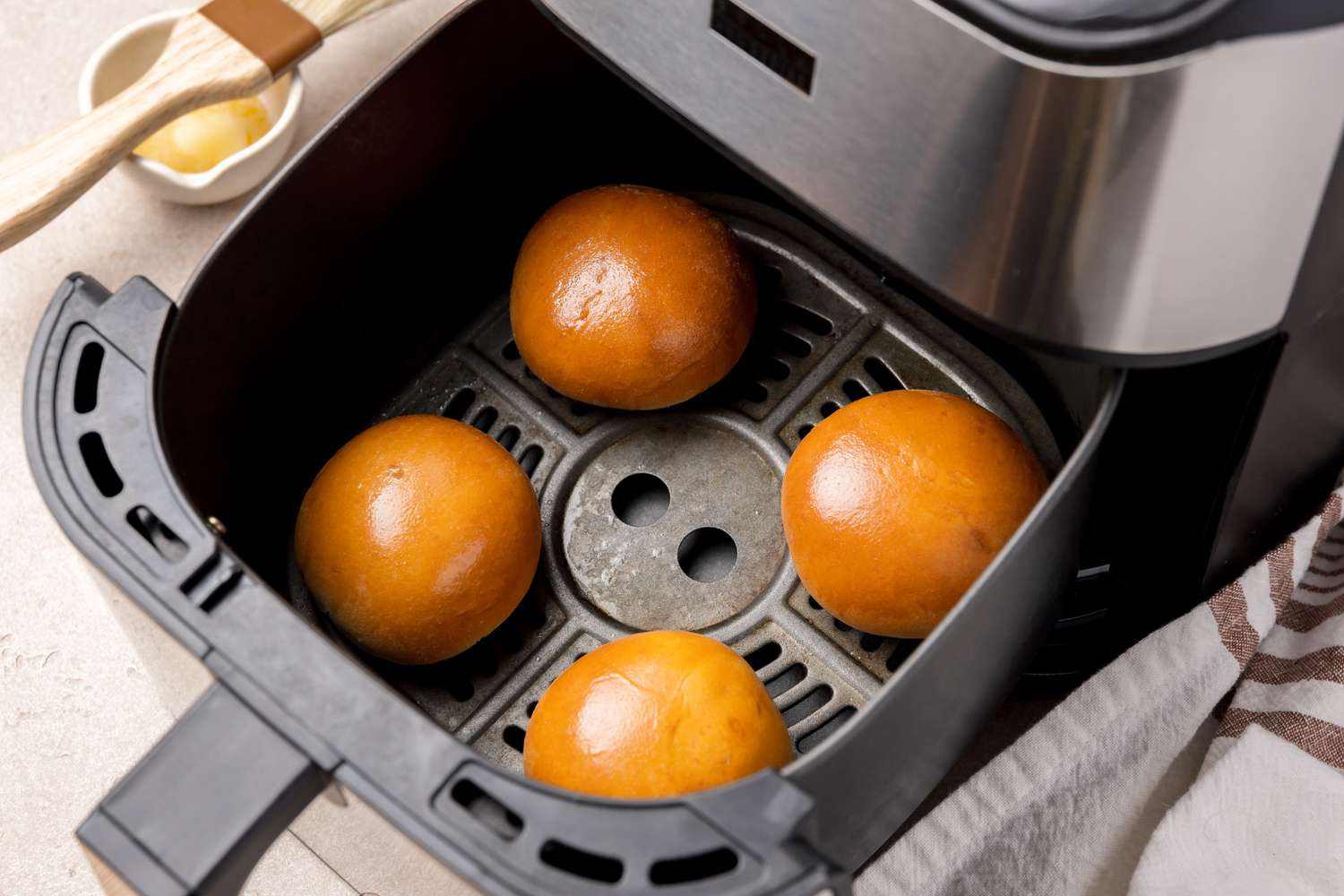 Dinner rolls in air fryer