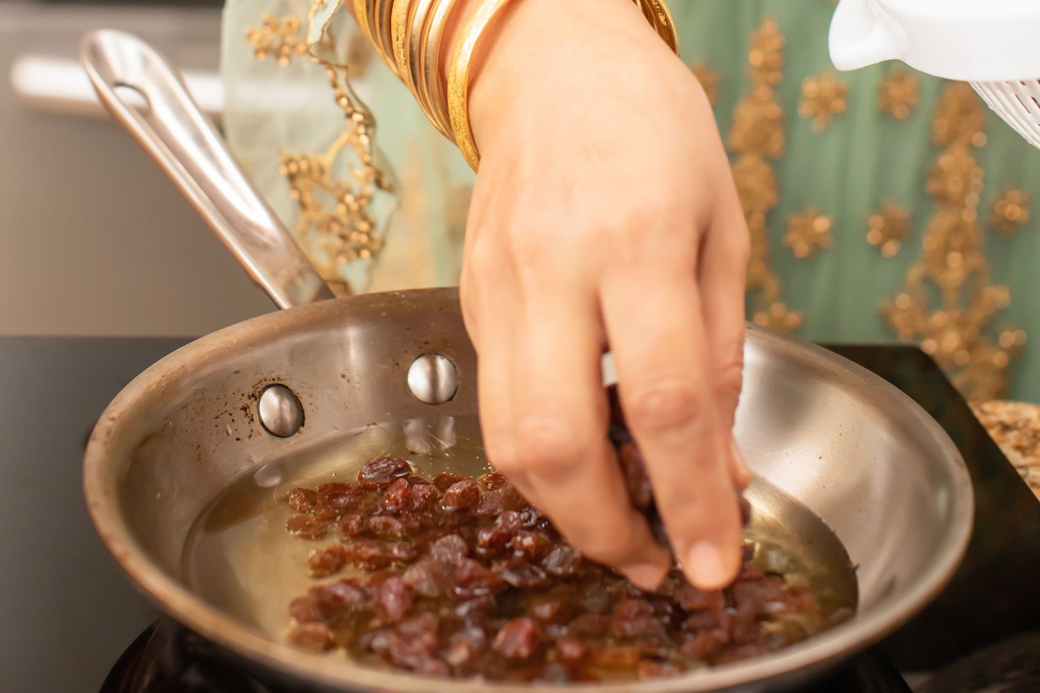 Sultanas for Kabuli Palao (Afghan Lamb Shanks with Rice, Carrots, and Raisins)