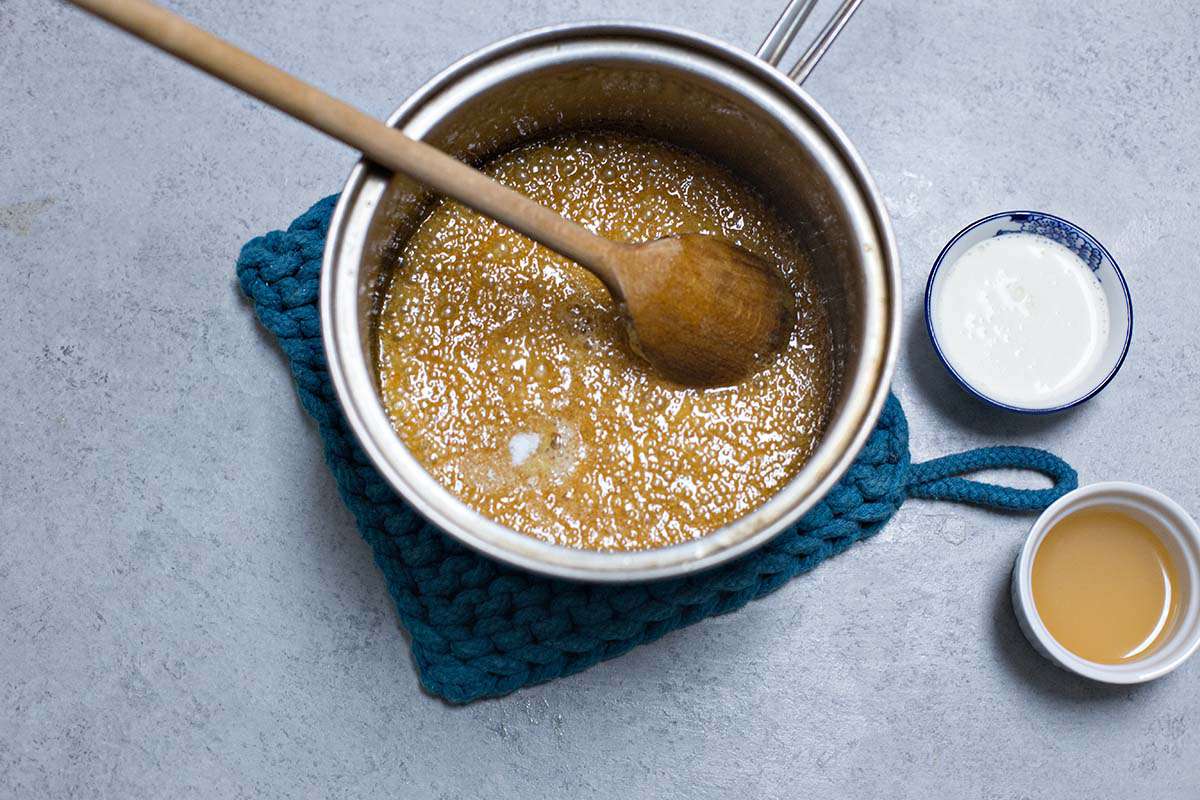 Caramel Apple Monkey Bread