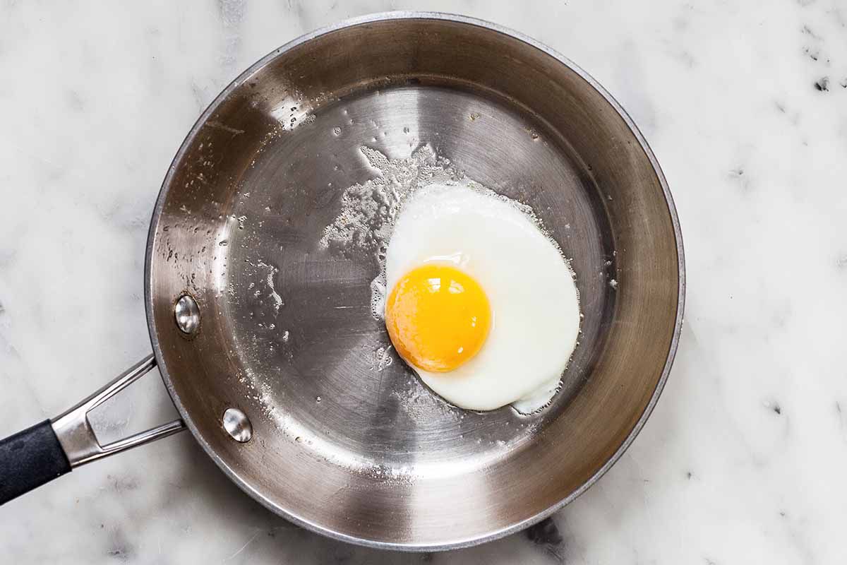 Fried Egg Recipe cook the egg
