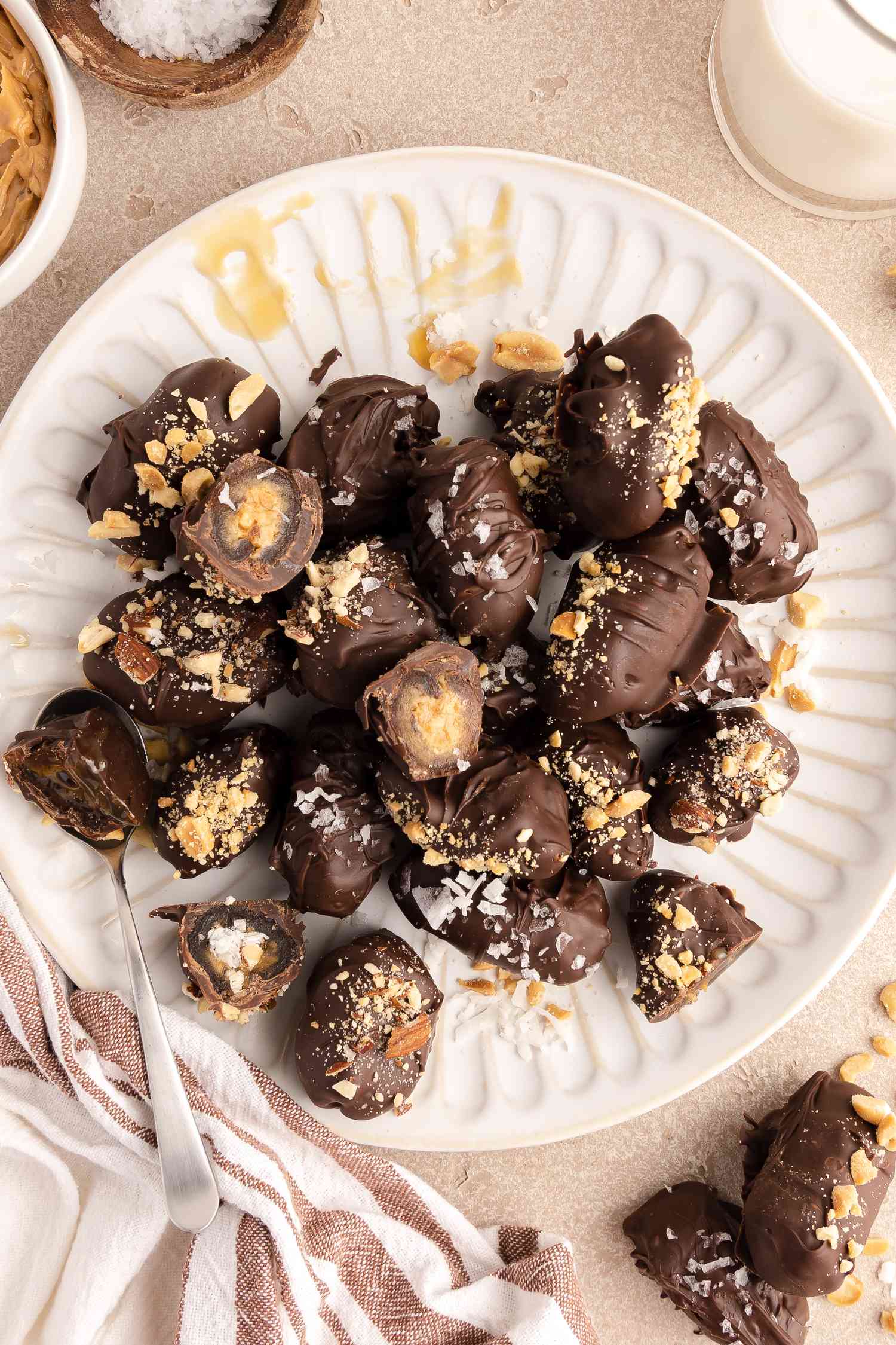 Candy Bar Dates on a Plate 