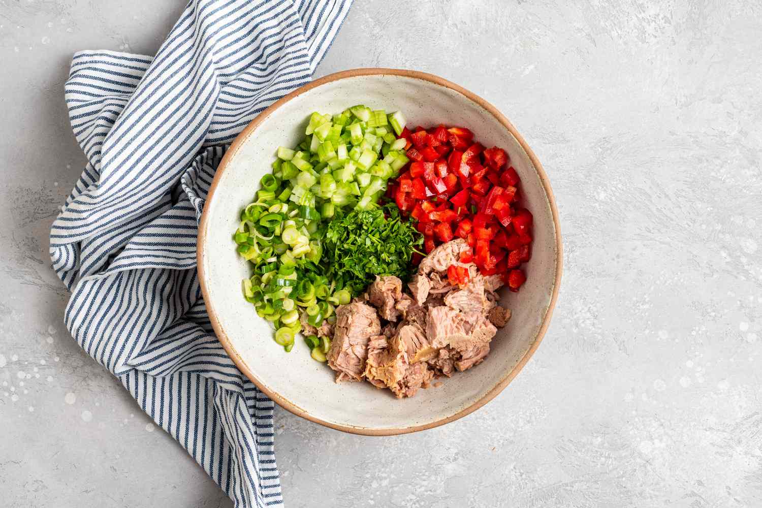 Ingredients for canned tuna pasta salad recipe.