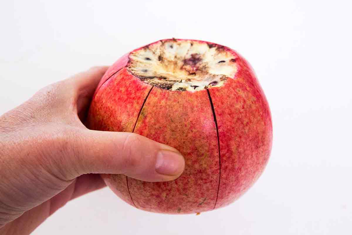 how to open a pomegranate 