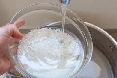 Water Added to Bowl of Rice (Method 2)