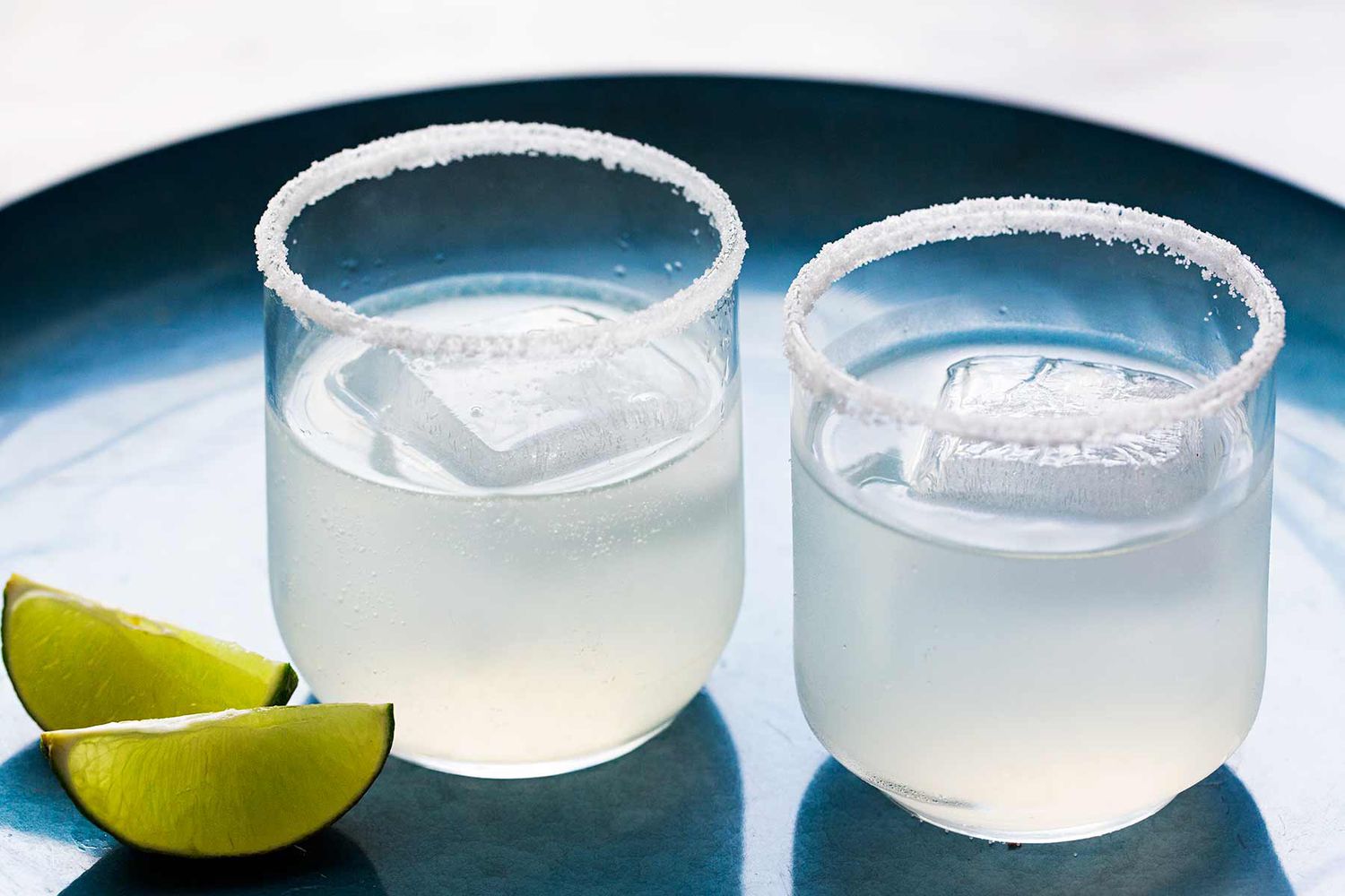 margarita cocktail with limes