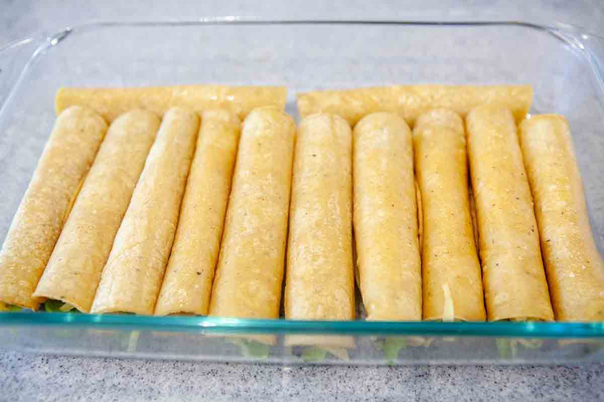 assemble green chile enchiladas