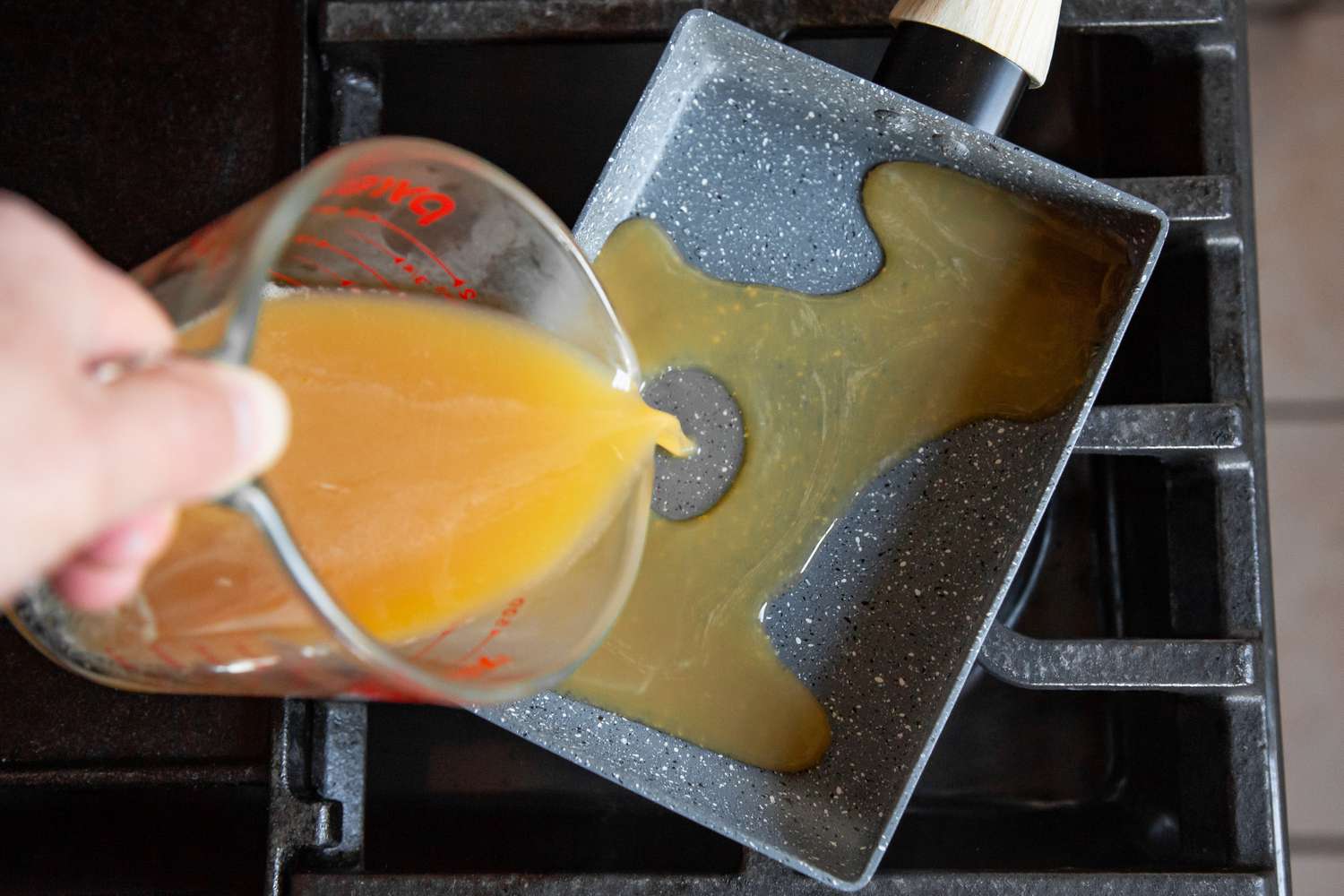 Egg Poured into Kotobuki Tamagoyaki