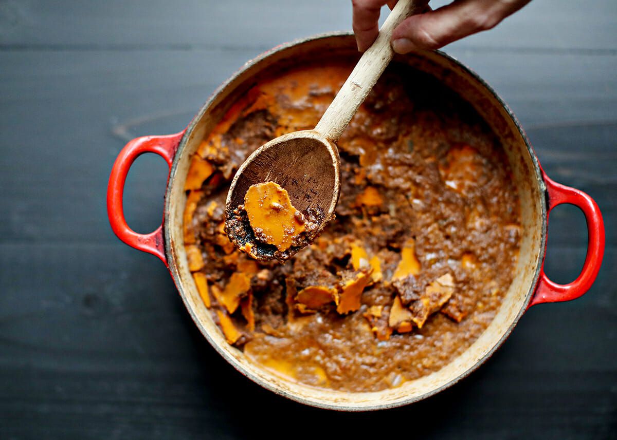 Cincinnati-Style Chili scrape off the fat