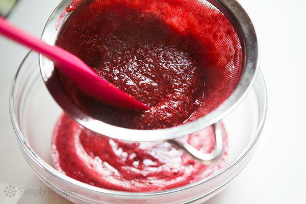 mason-jar-raspberry-cheesecake-method-3