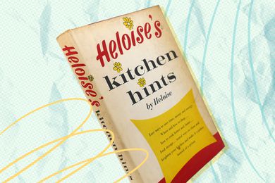Book titled "Heloise's Kitchen Hints"