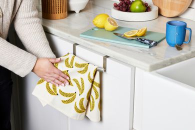 OTC kitchen towel bar