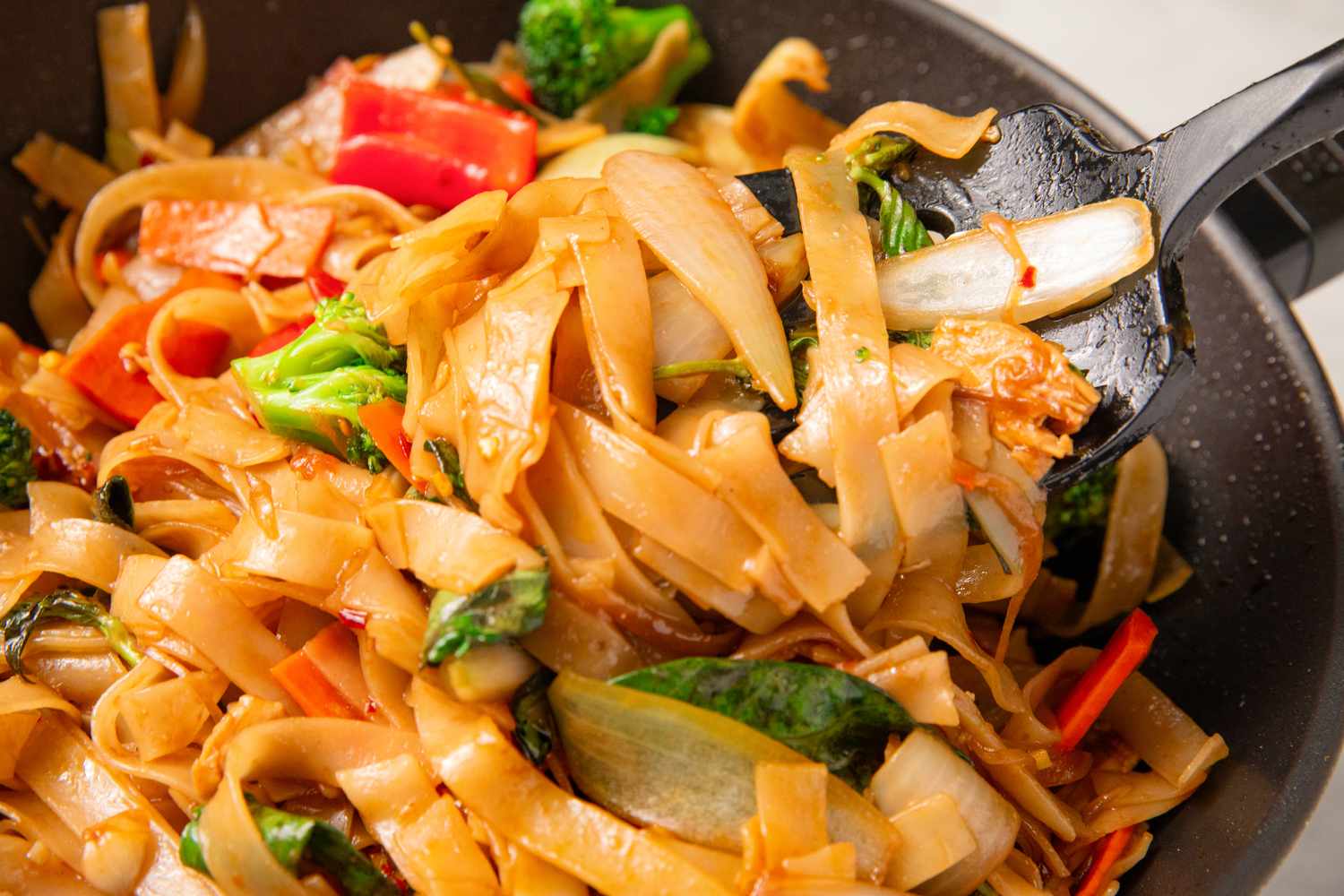 close up view of a pan of Easy Drunken Noodles