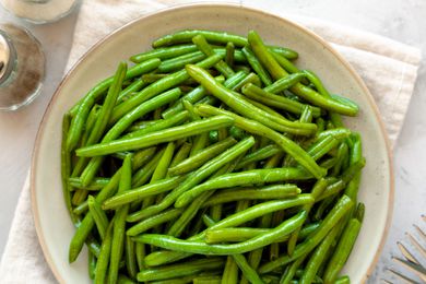 platter of cooked green beans