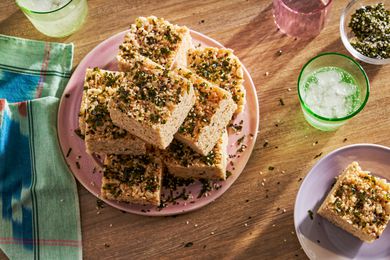 A platter of toasted pinipig marshmallow treats