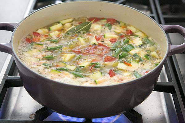 summer-minestrone full of vegetables