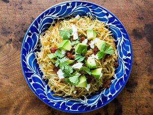 Sopa Seca de Fideo with Tomatillos