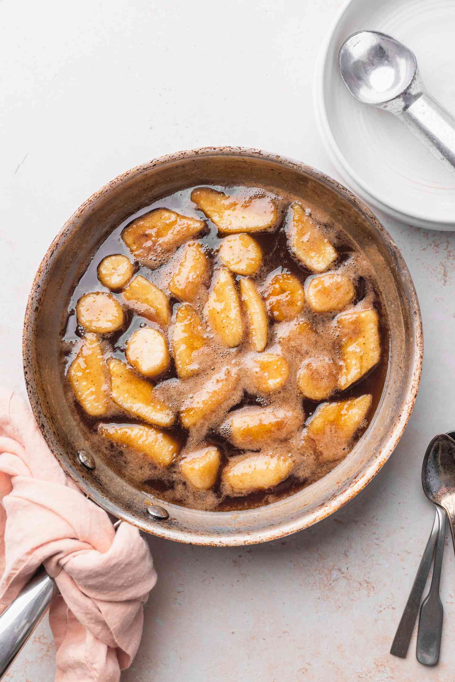 Bananas Foster in a Skillet 