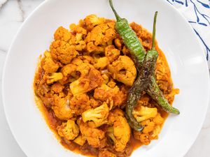 Gholpi (Afghan Stewed Cauliflower)