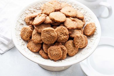Mini Easy Ginger Lemon Cookies placed in a footed serving bowl.